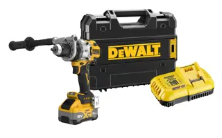 Taladro inalámbrico DEWALT de 18V con mango lateral, batería, cargador y estuche de almacenamiento.
