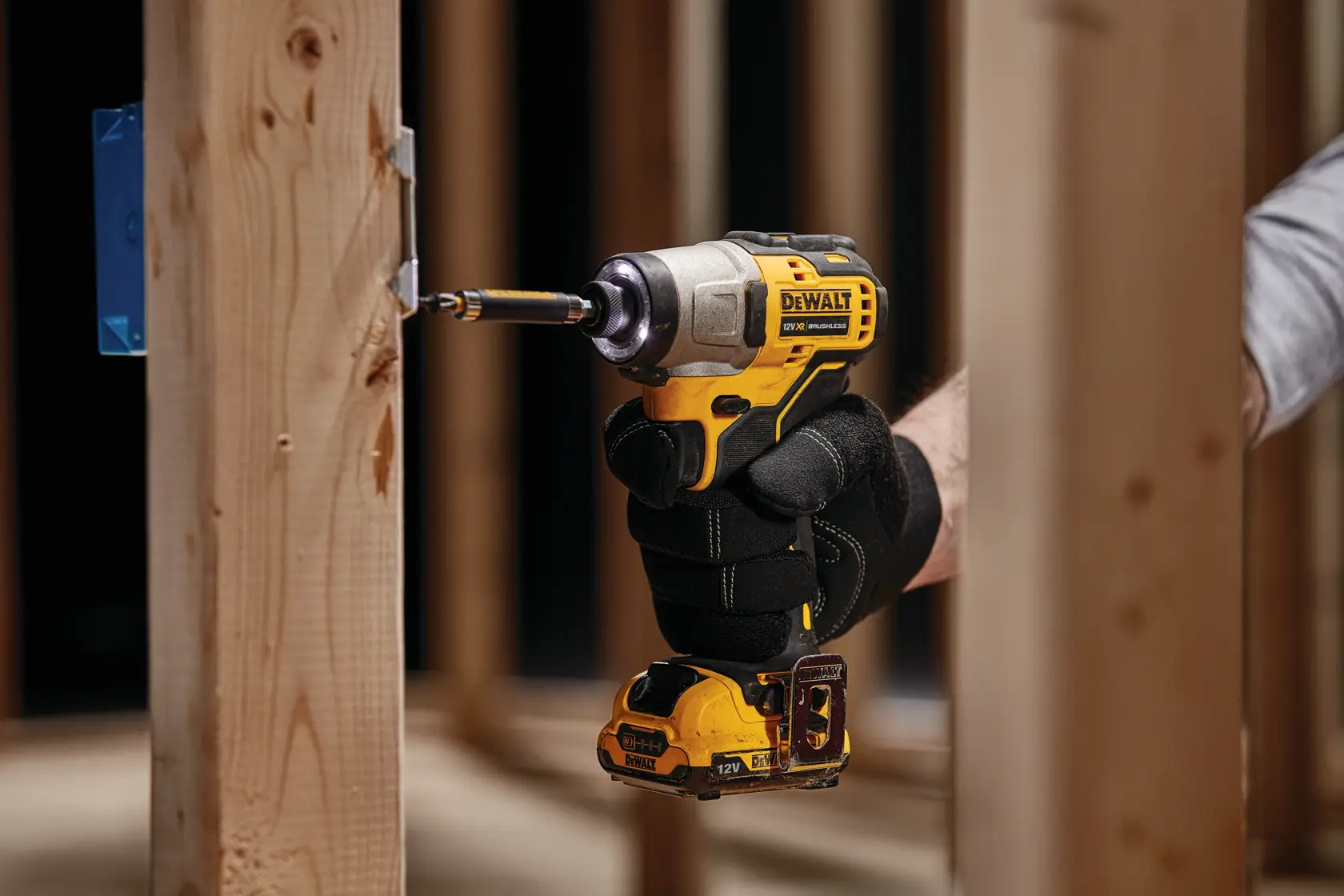 Atornillador sin escobillas XR 12V sin cargador/batería
