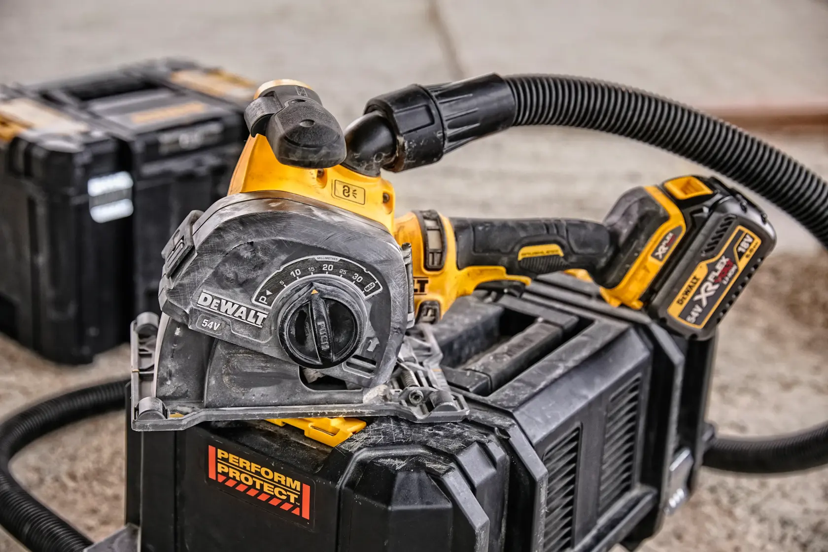 Rozadora sin escobillas XR FLEXVOLT 54V Li-Ion 6Ah
