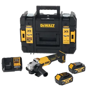 Un set de amoladora angular inalámbrica DEWALT que incluye una caja de almacenamiento negra y amarilla, un cargador de batería, dos baterías XR de 18V y la herramienta amoladora angular. Todos los elementos están ordenados y muestran la marca DEWALT.