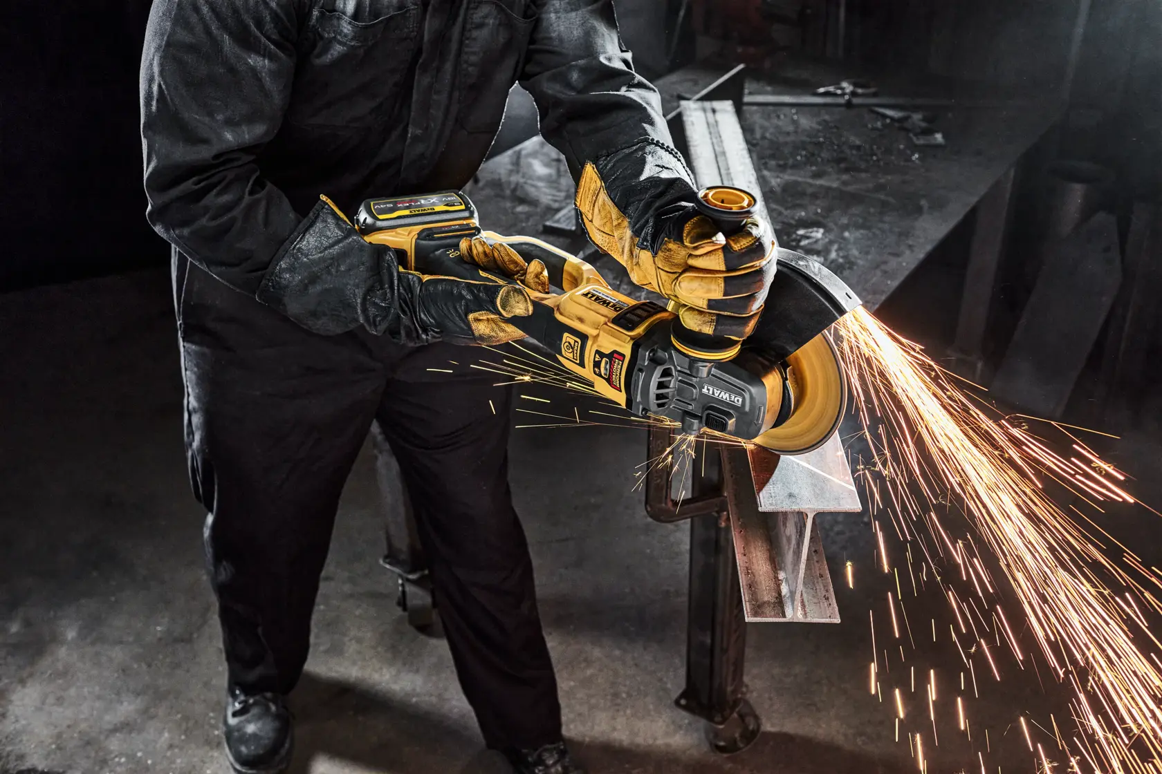 Amoladora sin escobillas XR FLEXVOLT 54V 230mm sin batería/cargador