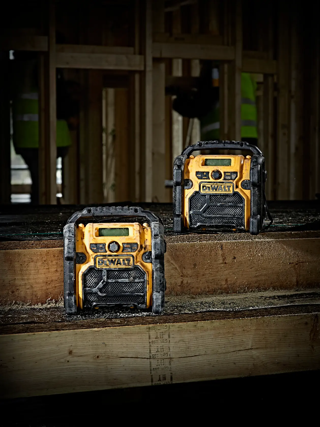 Radio compacta XR con cable o baterías 10.8V, 14.4V y 18V XR Li-Ion