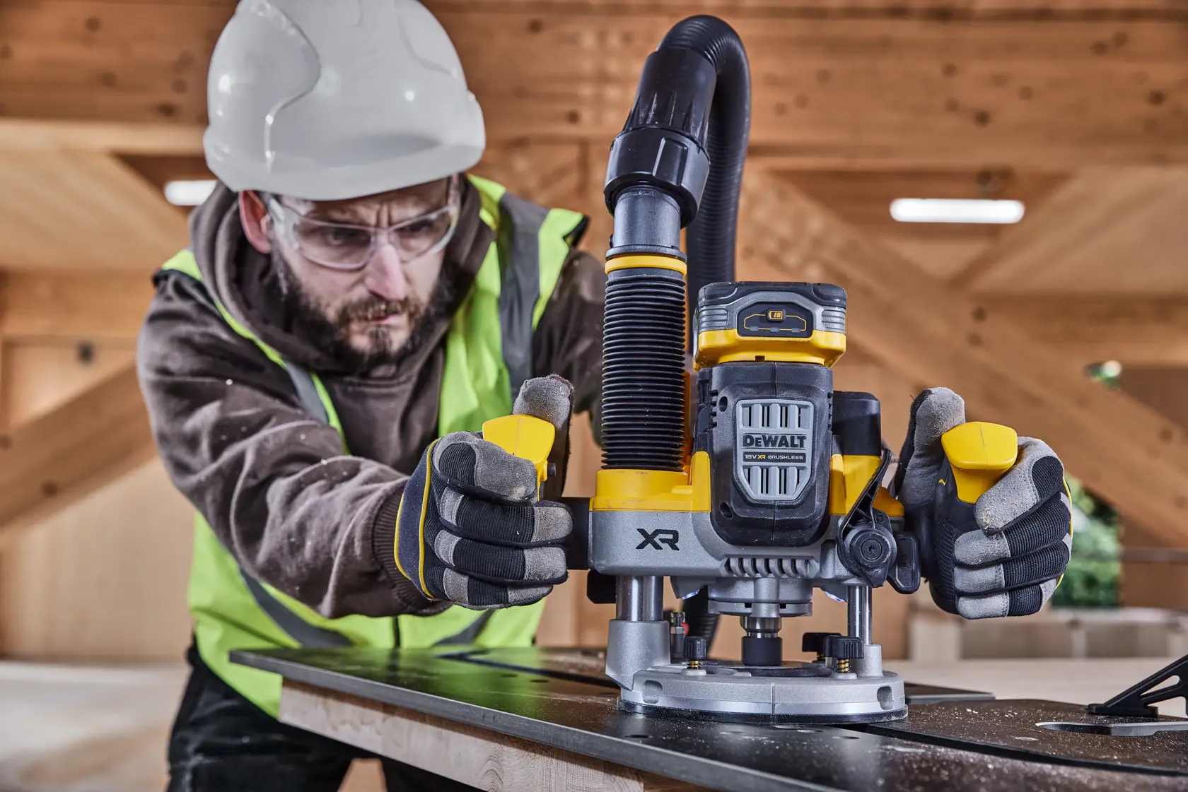 Fresadora sin escobillas XR 18V 12mm / ½“ Electrónica sin cargador/batería con maletín TSTAK
