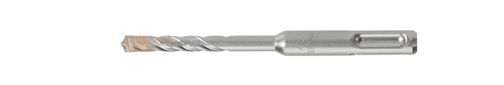 Foto de broca para concreto plateada DEWALT DT9500, diseño espiral, vista lateral, fondo blanco.