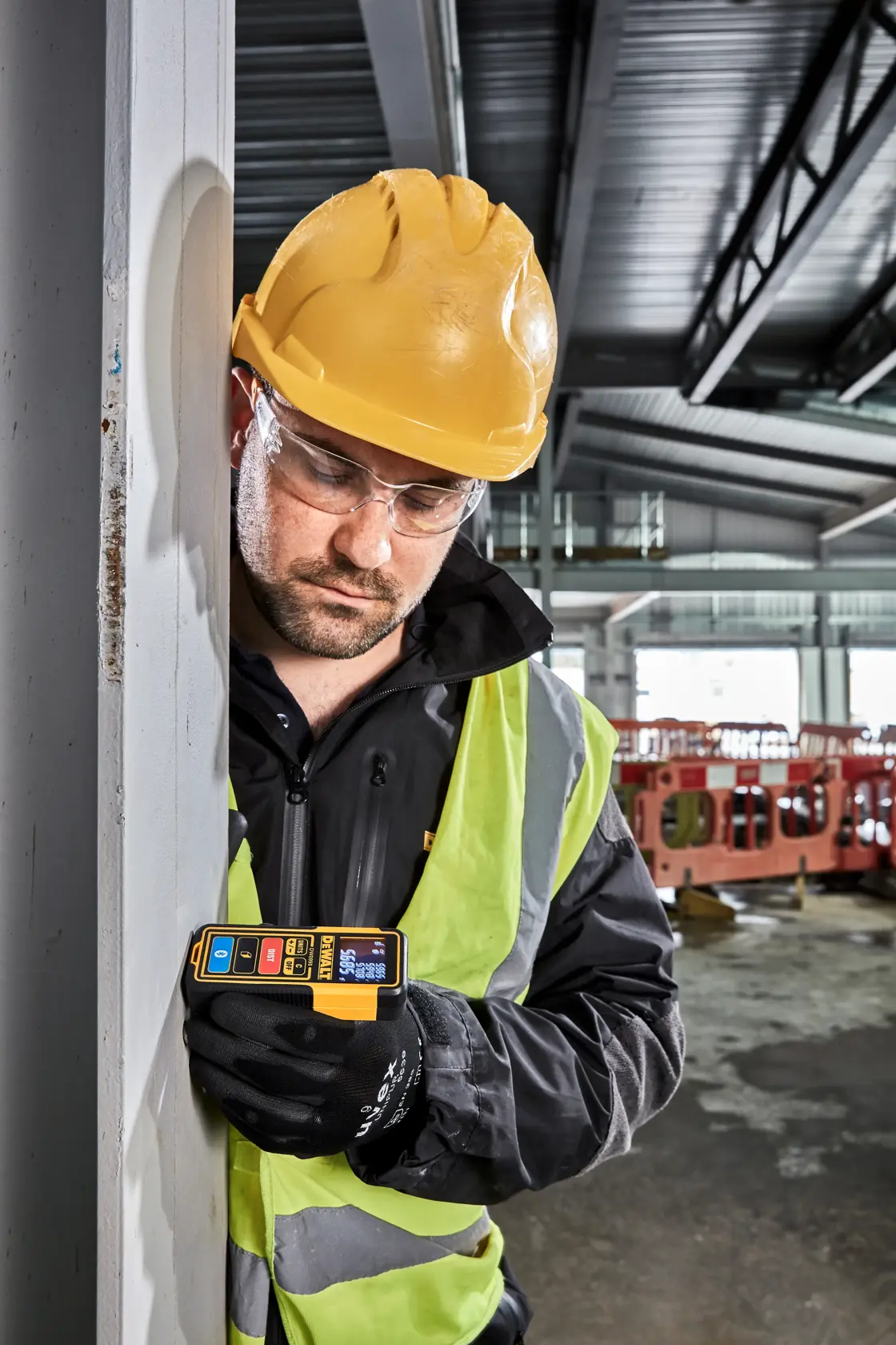 Tool Connect 100 feet laser distance measurer.