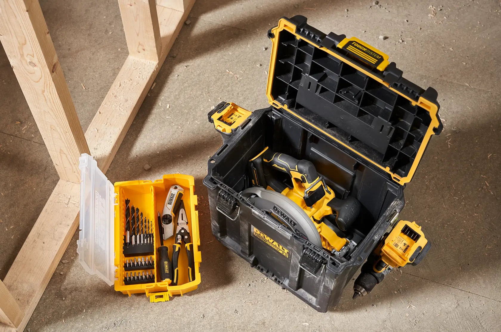 DEWALT® TOUGHSYSTEM® 2.0 Caja de herramientas profunda compacta